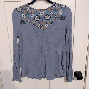 Francesca's Harper heritage embroidered floral boho long sleeve blue top Medium